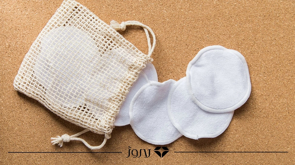 چطور با پد آرایش پاک‌کن، آرایش را بدون تحریک پاک کنیم